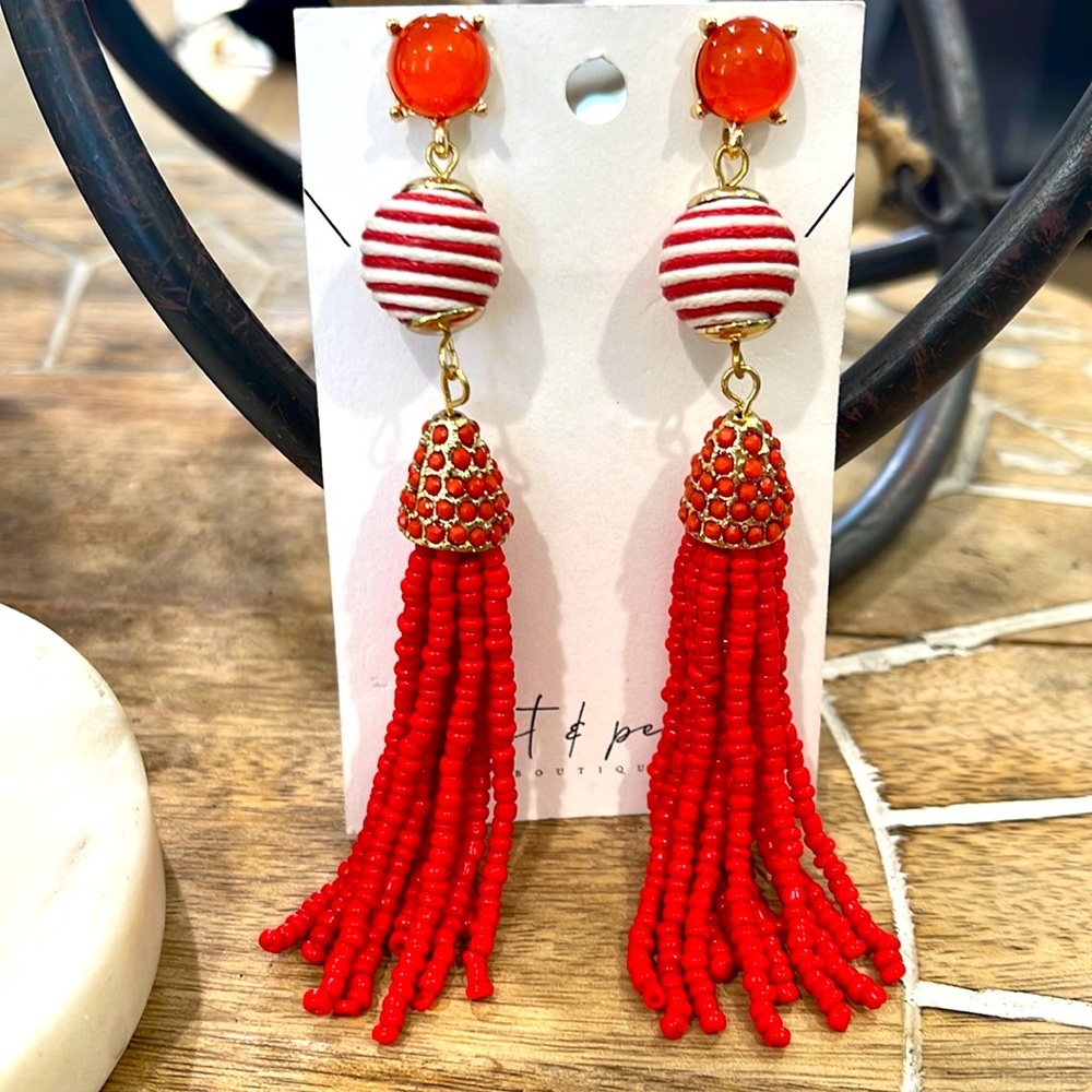 Red vacation tassel